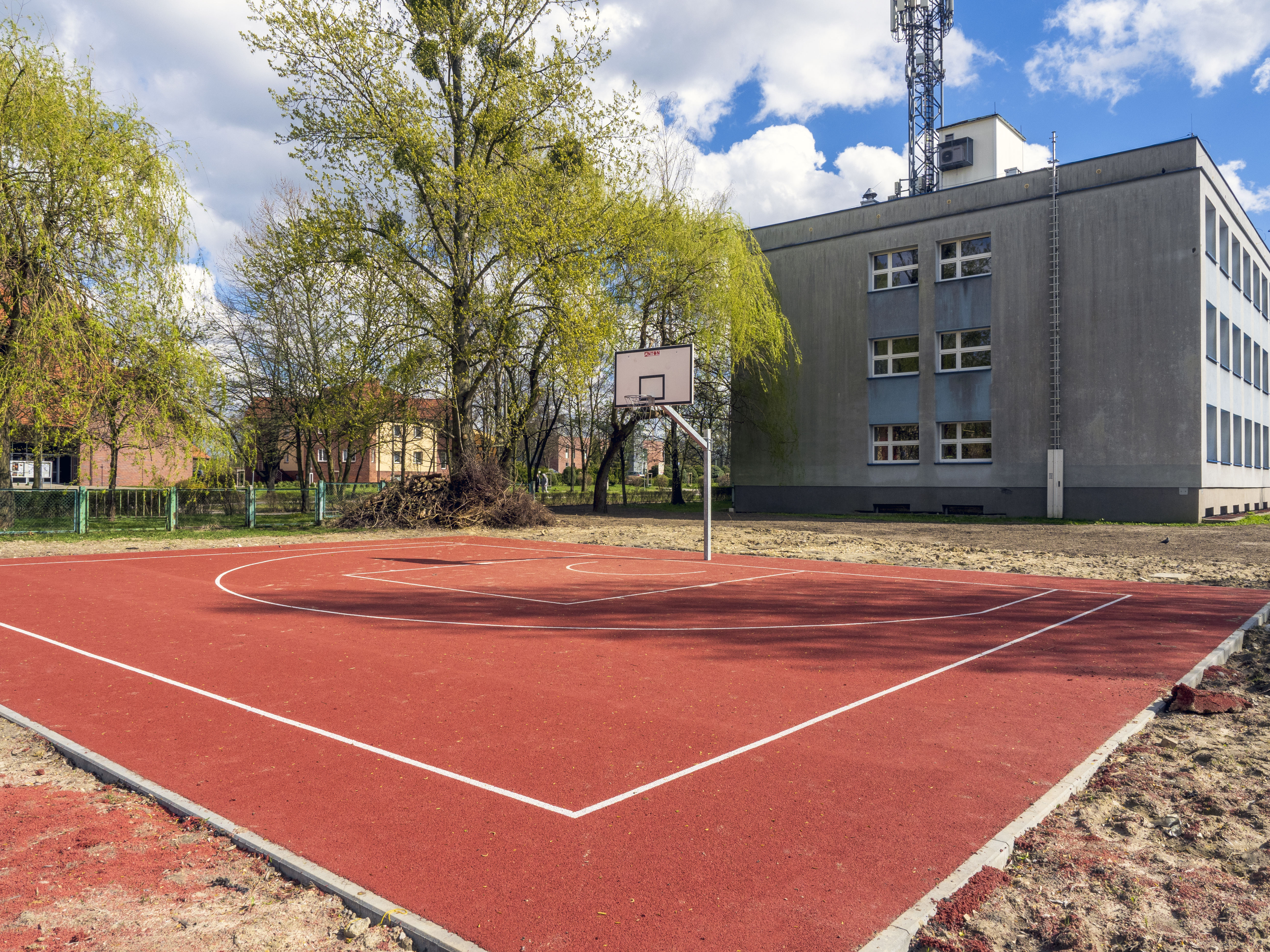 Nowe boisko do stretballa przy ZSO nr 14 w Sośnicy